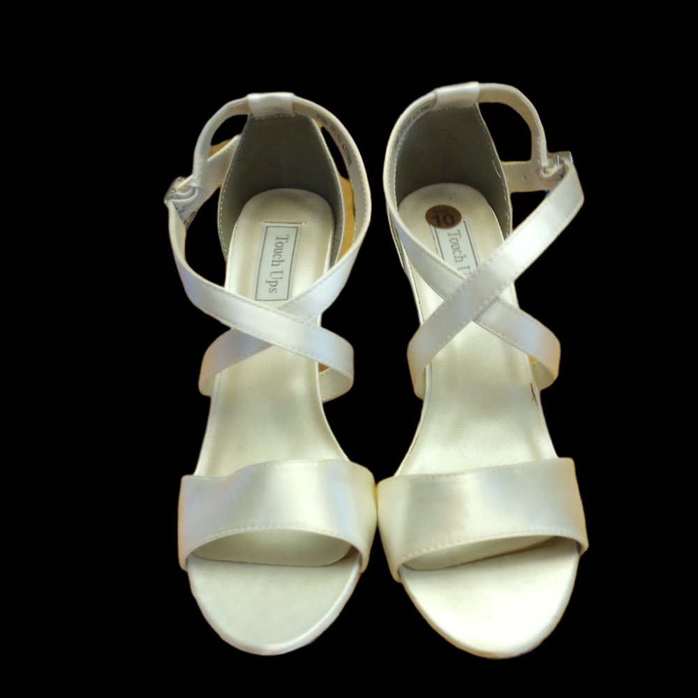 Touch Ups Cream Satin Criss Cross Wedge Bridal Sandal - NWOT - Size 10M